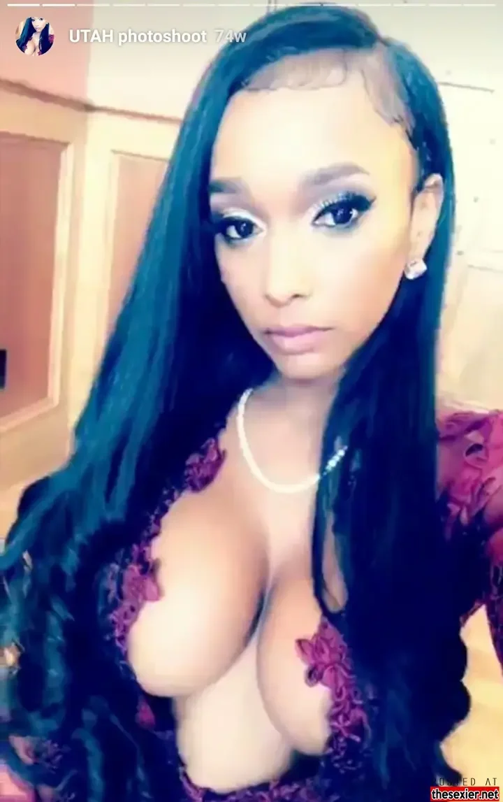 38 gorgoeus black girl sexy dress big cleavage selfie bsrfcc82