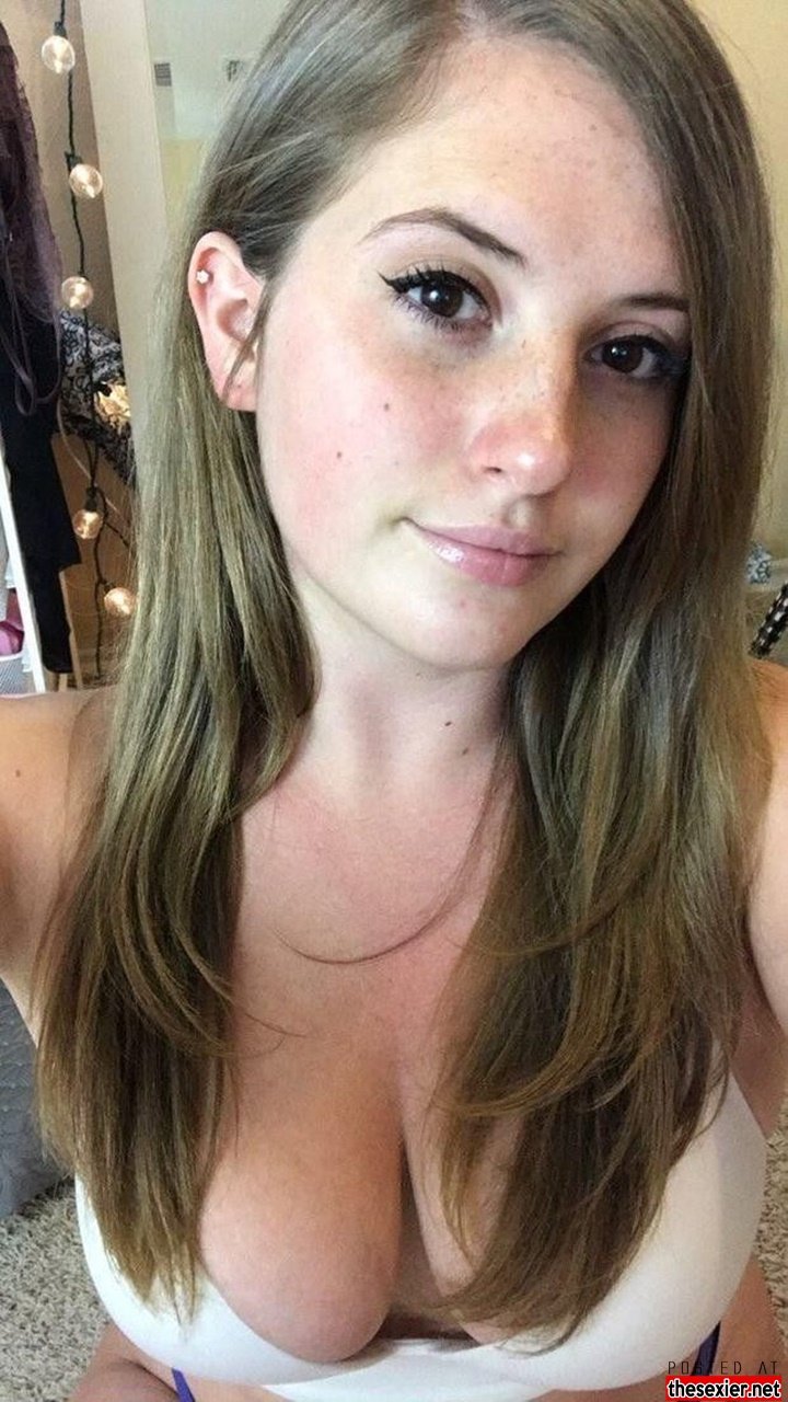 4 lovely blonde babe selfie beautiful boobs hswww81