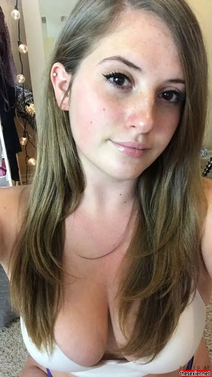4 lovely blonde babe selfie beautiful boobs hswww81