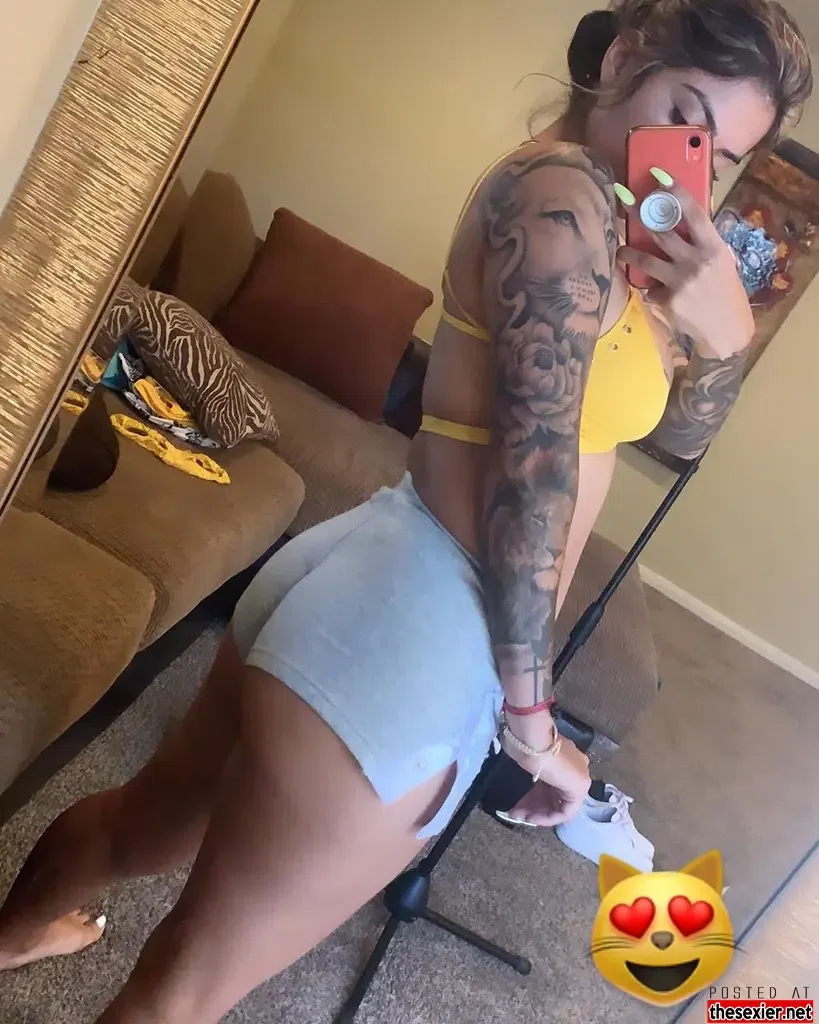 48 hot tattooed chick tiffany short shorts selfie sgsbcss