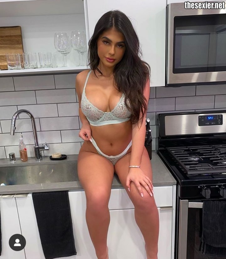 10 hot brunette babe in underwear in the kitchen hipw23 720x824