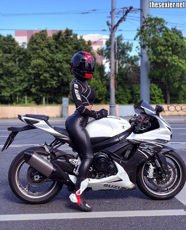 2 hot biker girl on suzuki gsr in parking lot hbg30 720x888