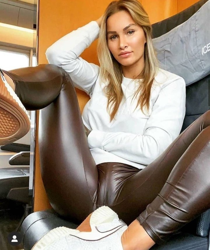 108 beautiful blonde tight leather pants camel toe wct127 720x856