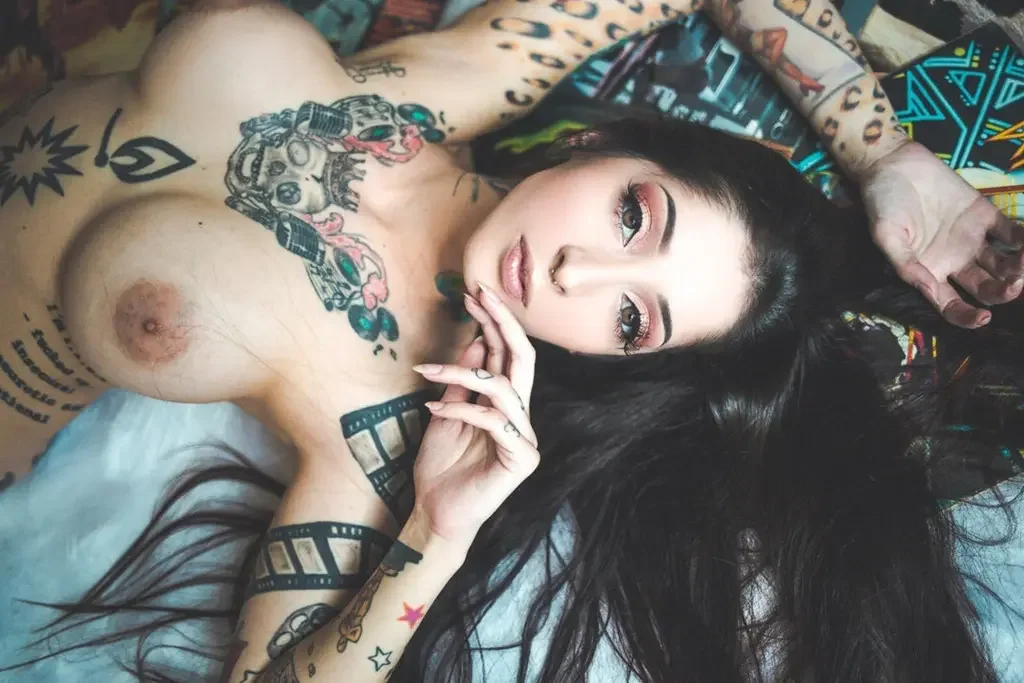 27 gorgeous inked model jacqueline faccio topless jfnp66