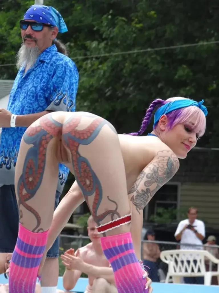 36 hot tattooed girl in socks nude public hgs174