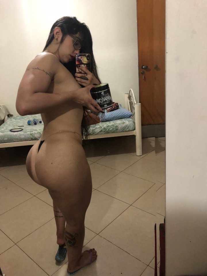 6 amira daher hot fitness babe topless mirror selfie adnp23 720x960