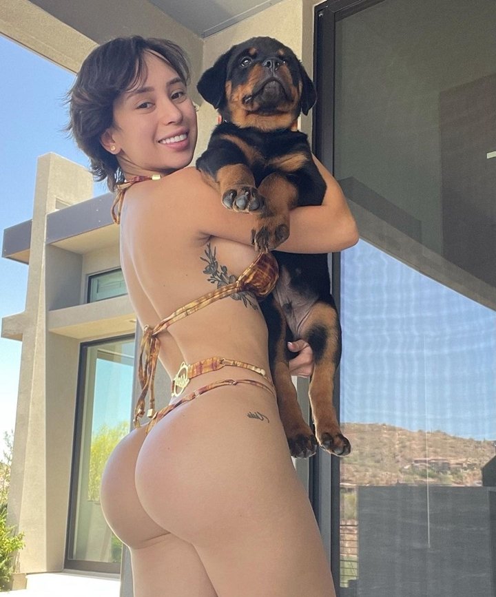12 hot veronica perasso and her dog hivp29