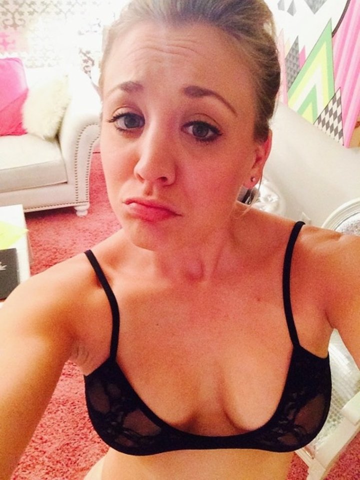 26 beautiful kaley cuoco boobs selfie kcnp39