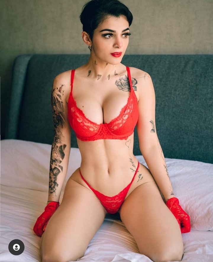 16 sexy short haired chick with tattoos hct67