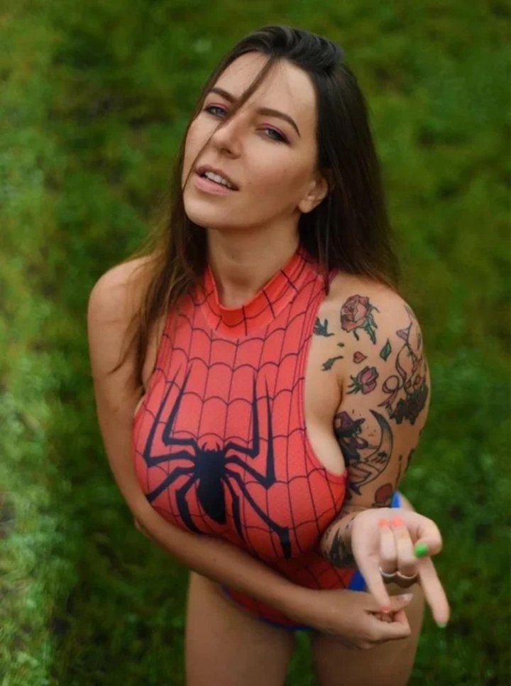 17 beautiful busty babe tight spiderman outfit hsg33