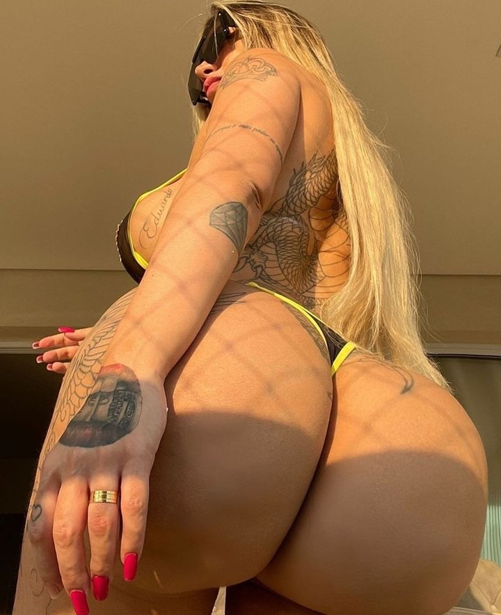 19 hot tattooed babe big fat booty bbg59