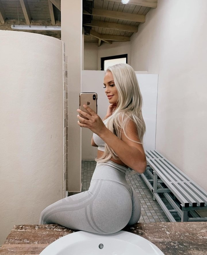 29 beautiful blonde filippa fransson booty selfie hiff32