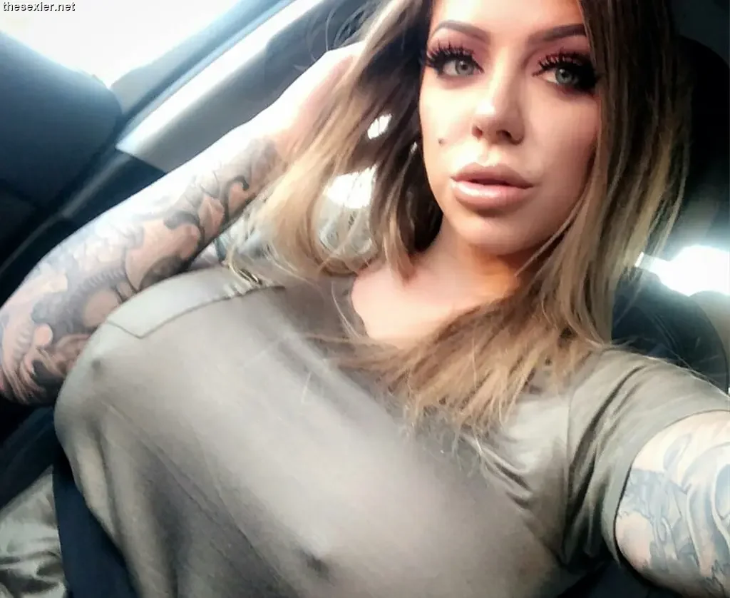 20 hot tattooed chick hard nipples selfie enp48