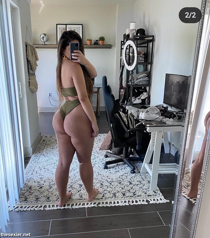 15 hot brunette round big booty mirror selfie 58bb