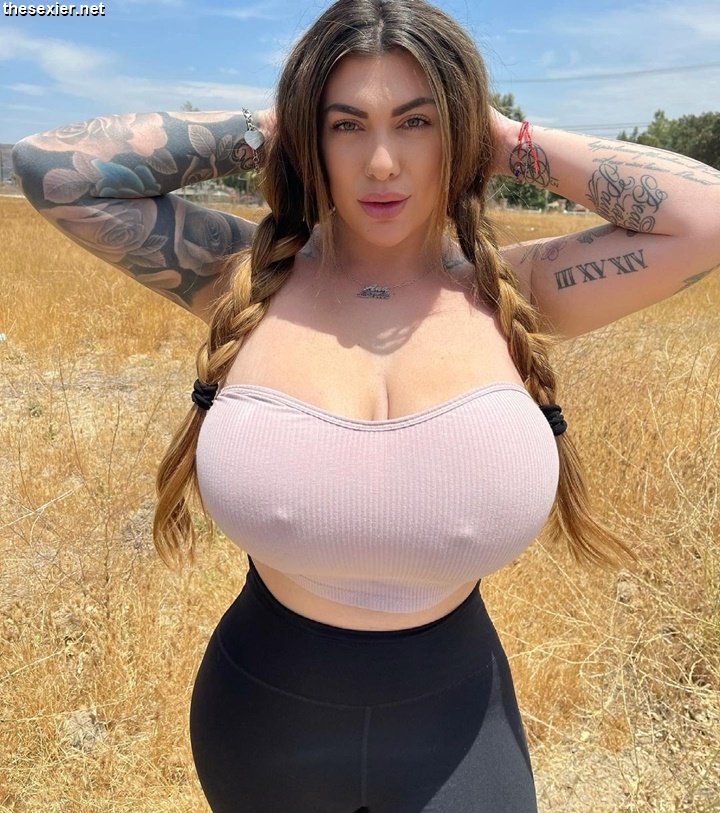 28 hot busty babe ana lorde tight top alhp35