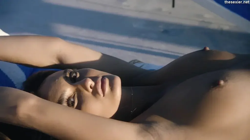 45 beautiful instagram model julia rose topless sunbathing jrnp54