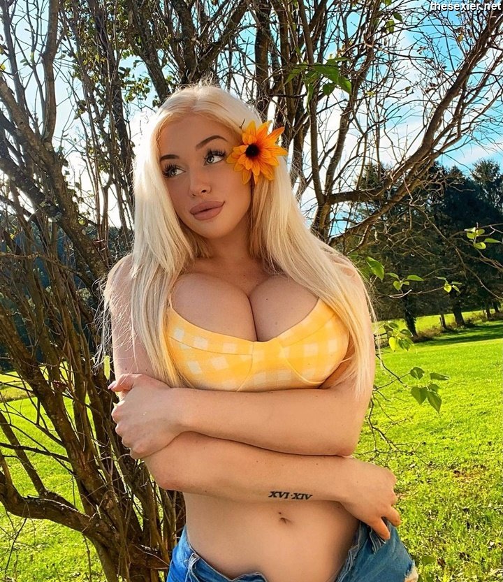 7 beautiful busty blonde emily malinowski pressing boobs hiem54