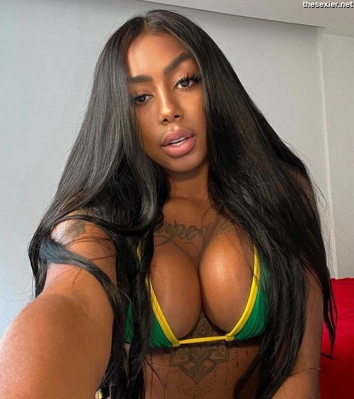 90 gorgeous ebony babe big boobs selfie jbp98