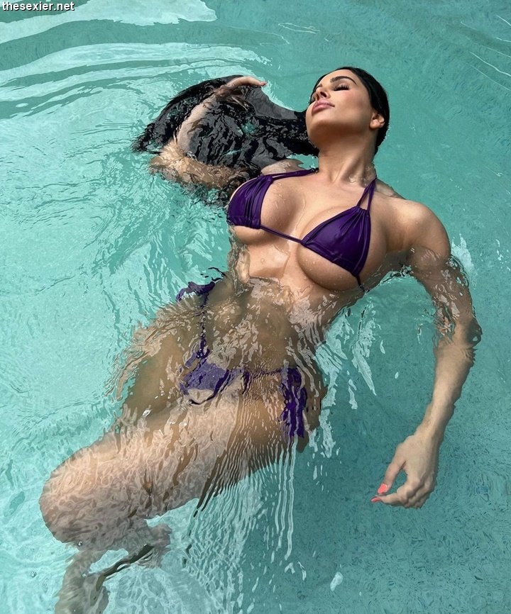24 hot busty brunette in bikini in the pool bbb43
