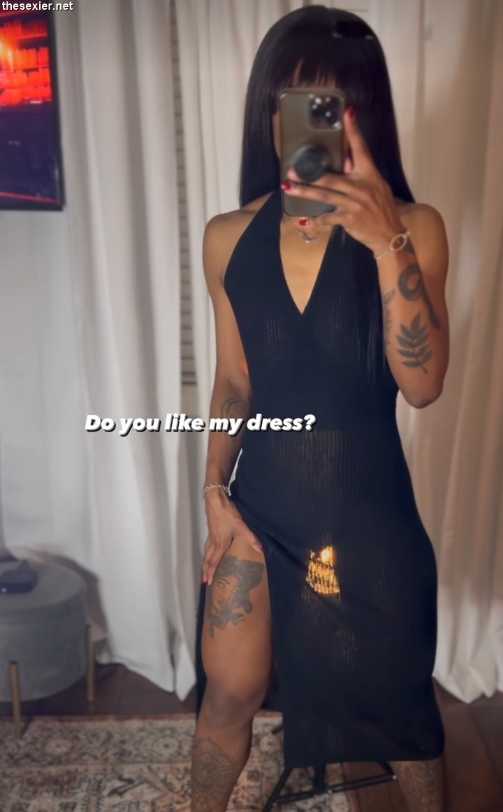 21 hot tattooed chick in see through dress selfie gsd34