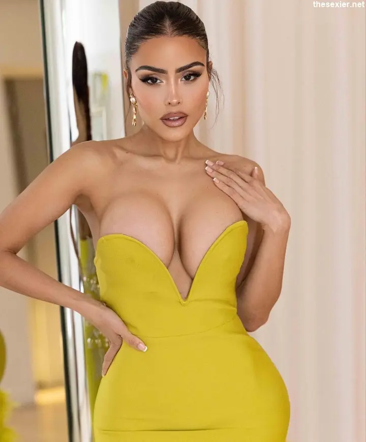 22 beautiful busty babe in tight dress sexy cleavage scp35