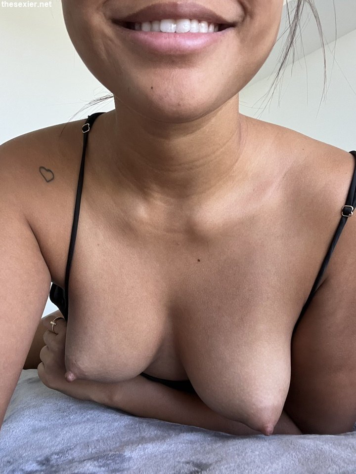 48 adorable ebony michelle anderson nude boobs selfie man53