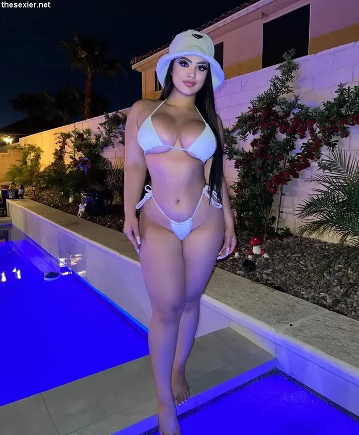 30 hot busty brunette in bikini by the pool 39bbc