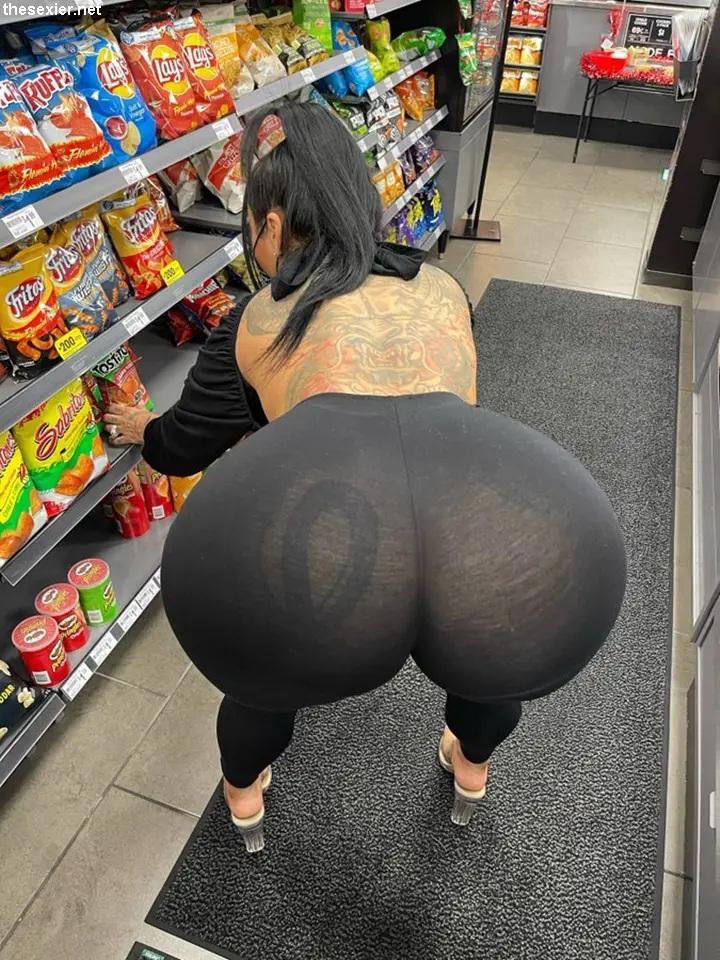 40 hot brittanya razavi in see through yoga pants brnp49